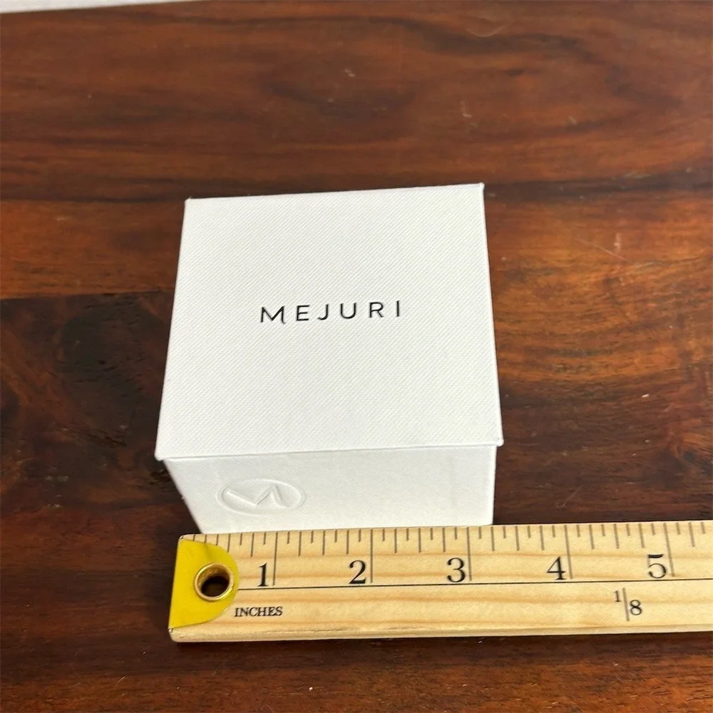 Mejuri‎ Jewelry Gift Box White Empty Packaging Hinged Lid Embossed Logo